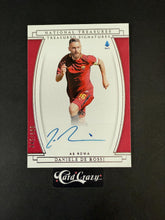 Load image into Gallery viewer, Daniele De Rossi (AS Roma) - Auto 442/500 - Chronicles NT Soccer 20/21