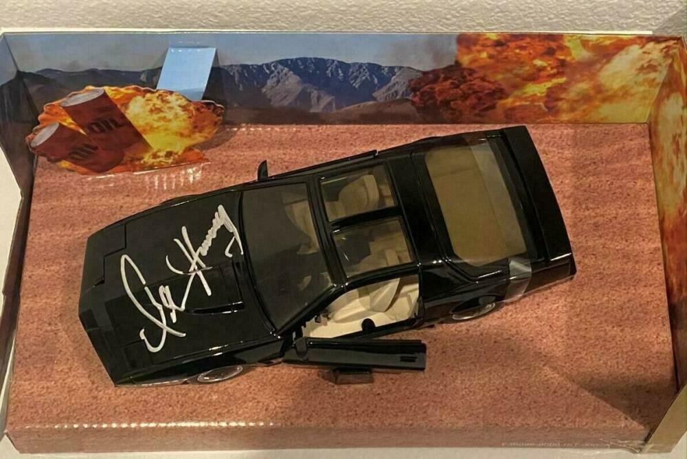 David Hasselhoff Autographed Knight Rider Diecast 1:24 Car